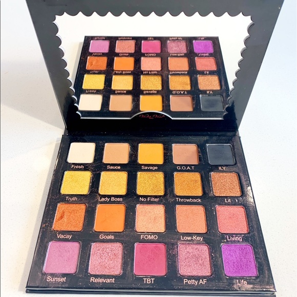 Violet Voss Hashtag PRO Palette - Picture 1 of 4